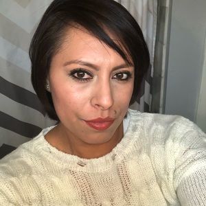 Meet your Posher, Jeannette